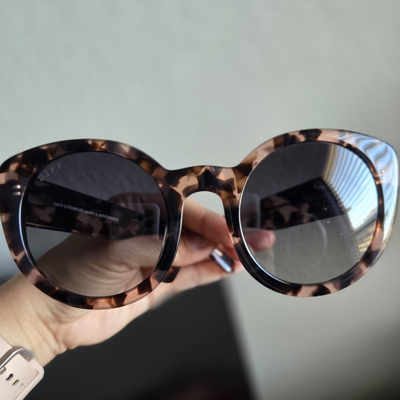 Diff Eyewear Accessories Diff Eyewear Luna Polarized Leopard Print